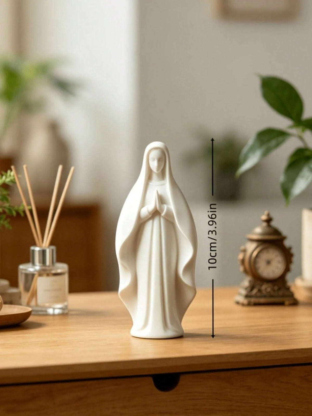 Mini White Virgin Mary Prayer Guardian Figurine